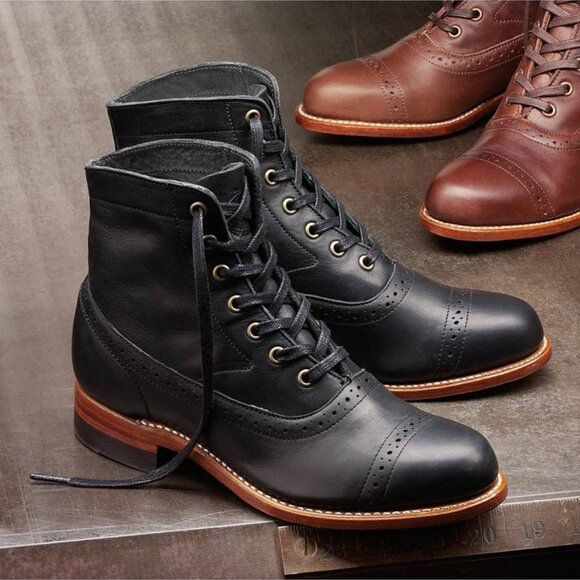 Wolverine 1000 Mile women's Evelyn boots 9.5 B flat ankle lace up leather black - Picture 1 of 9